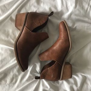 American Eagle Ankle Bootie | Size 7